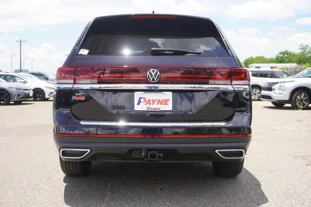 New 2026 Deep Black Pearl Volkswagen 2.0T SE W/TECHNOLOGY image 8