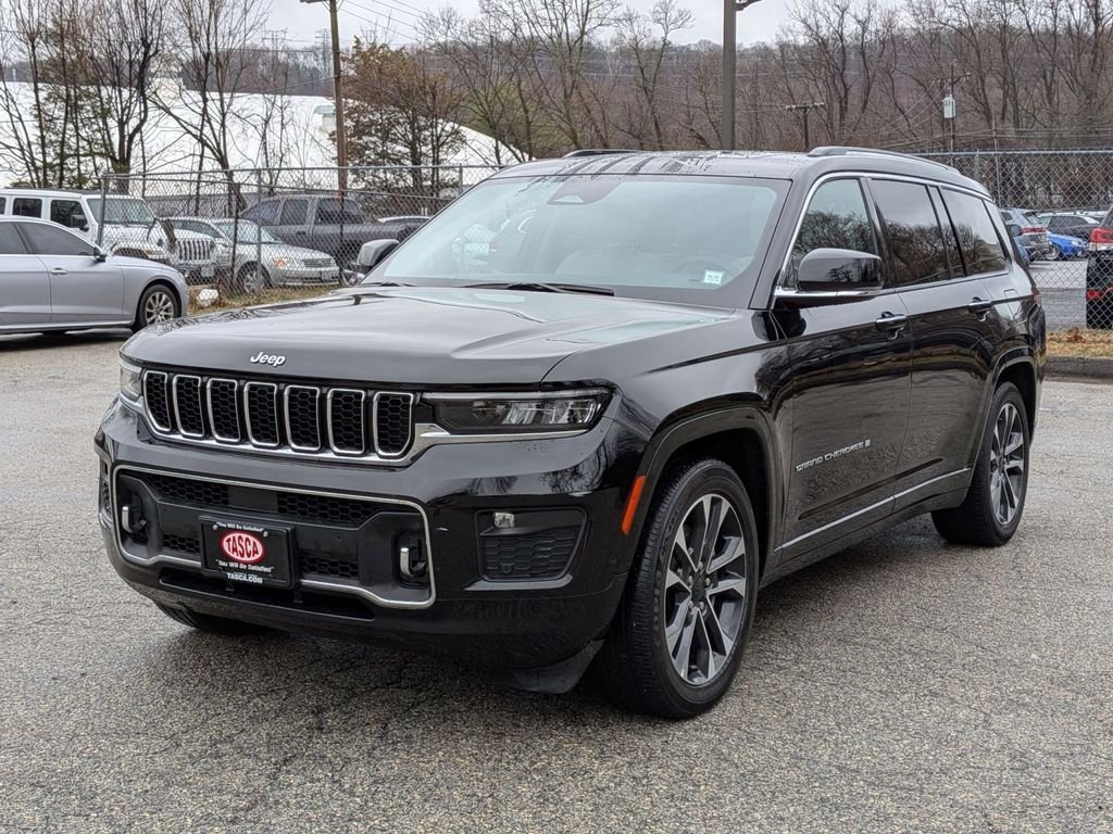 Used 2023 Black Jeep Overland image 12