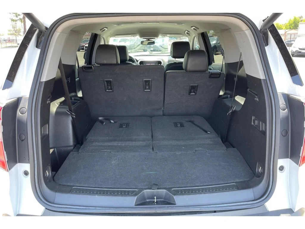 Used 2023 Summit White GMC SLT image 18