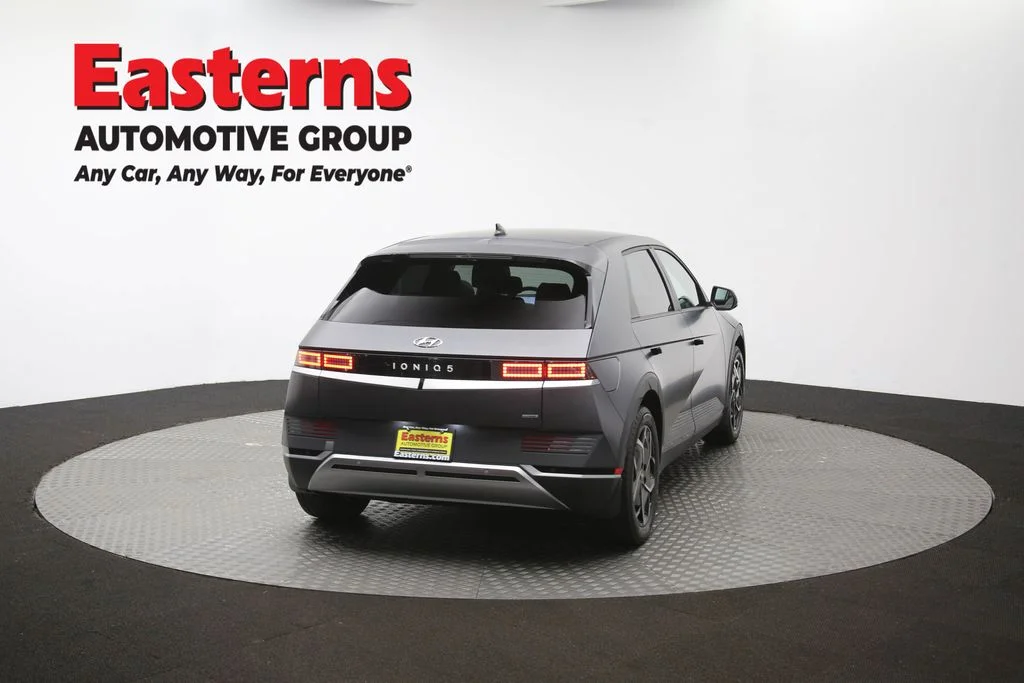 Used 2023 Gray Hyundai SEL image 37
