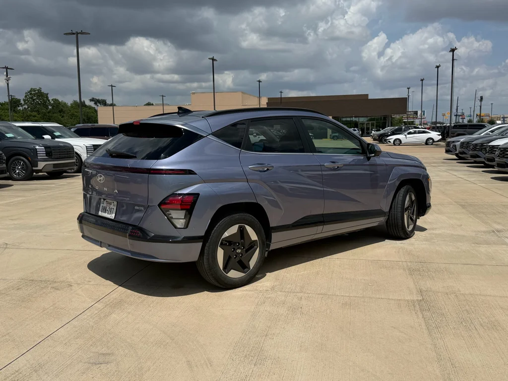 Used 2024 Meta Blue Pearl Hyundai Electric Limited image 6