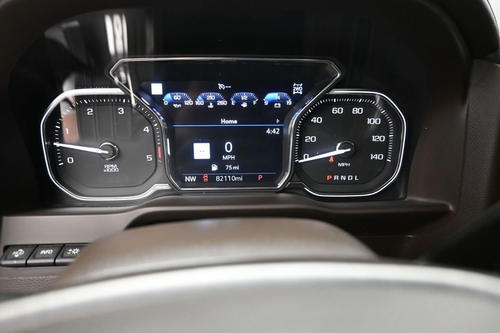 Used 2022 Green GMC Denali image 9