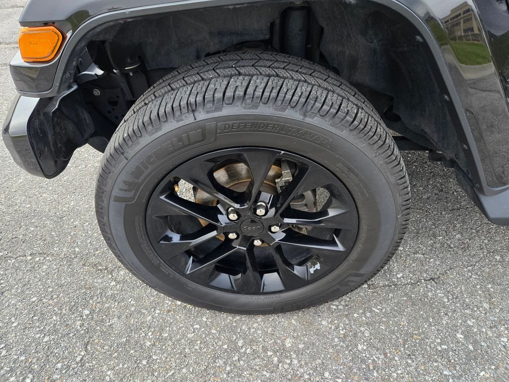Used 2021 Black Jeep High Altitude image 12