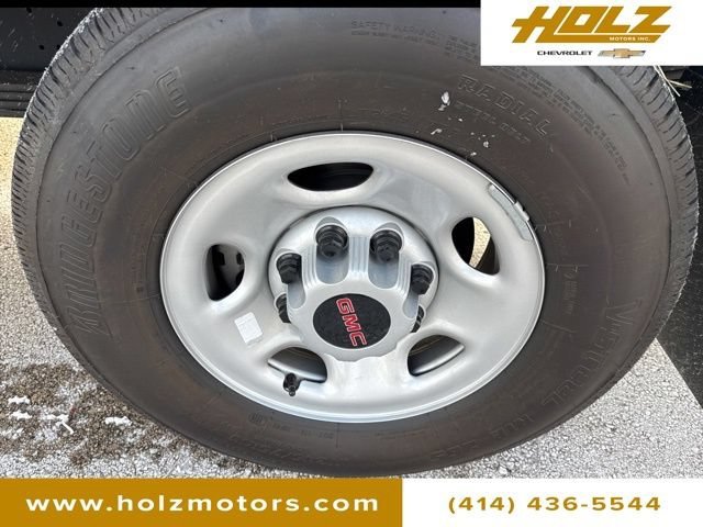 Used 2025 Summit White GMC Work Van image 8