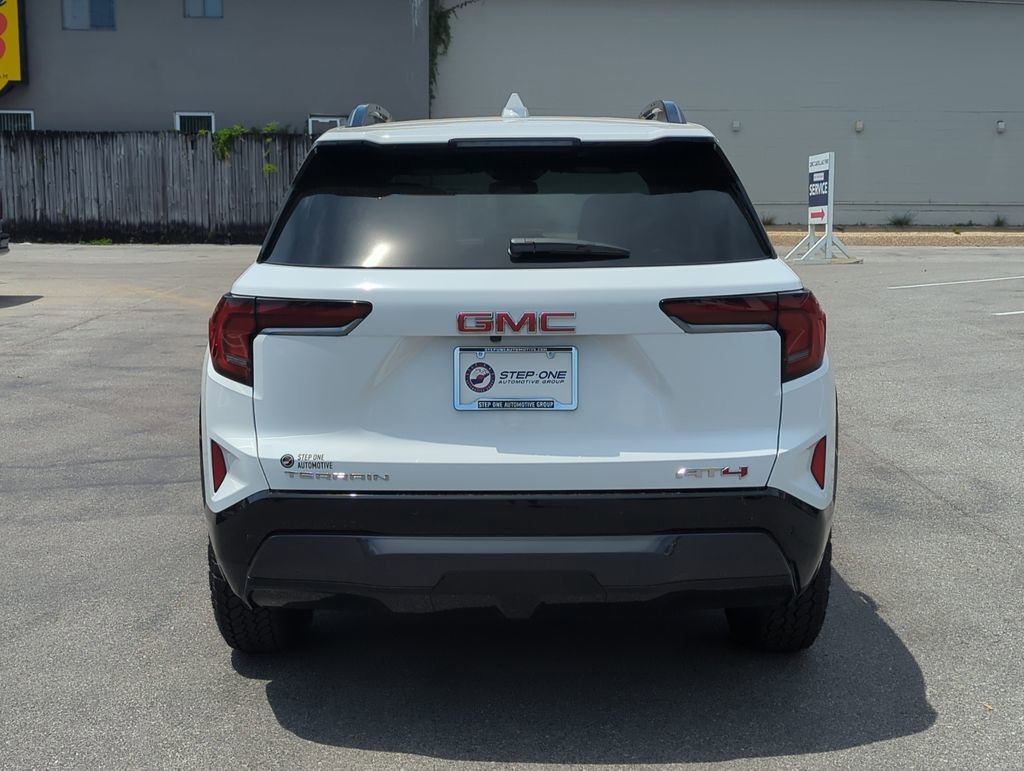 2026 GMC Terrain AT4 - Photo 5