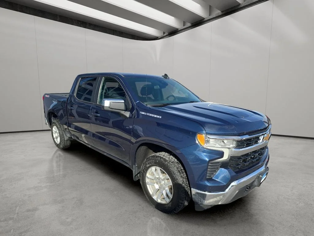 Used 2022 Northsky Blue Metallic Chevrolet LT image 7