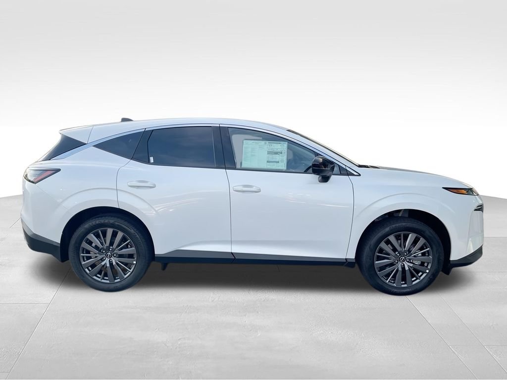 New 2026 White Nissan SL image 9