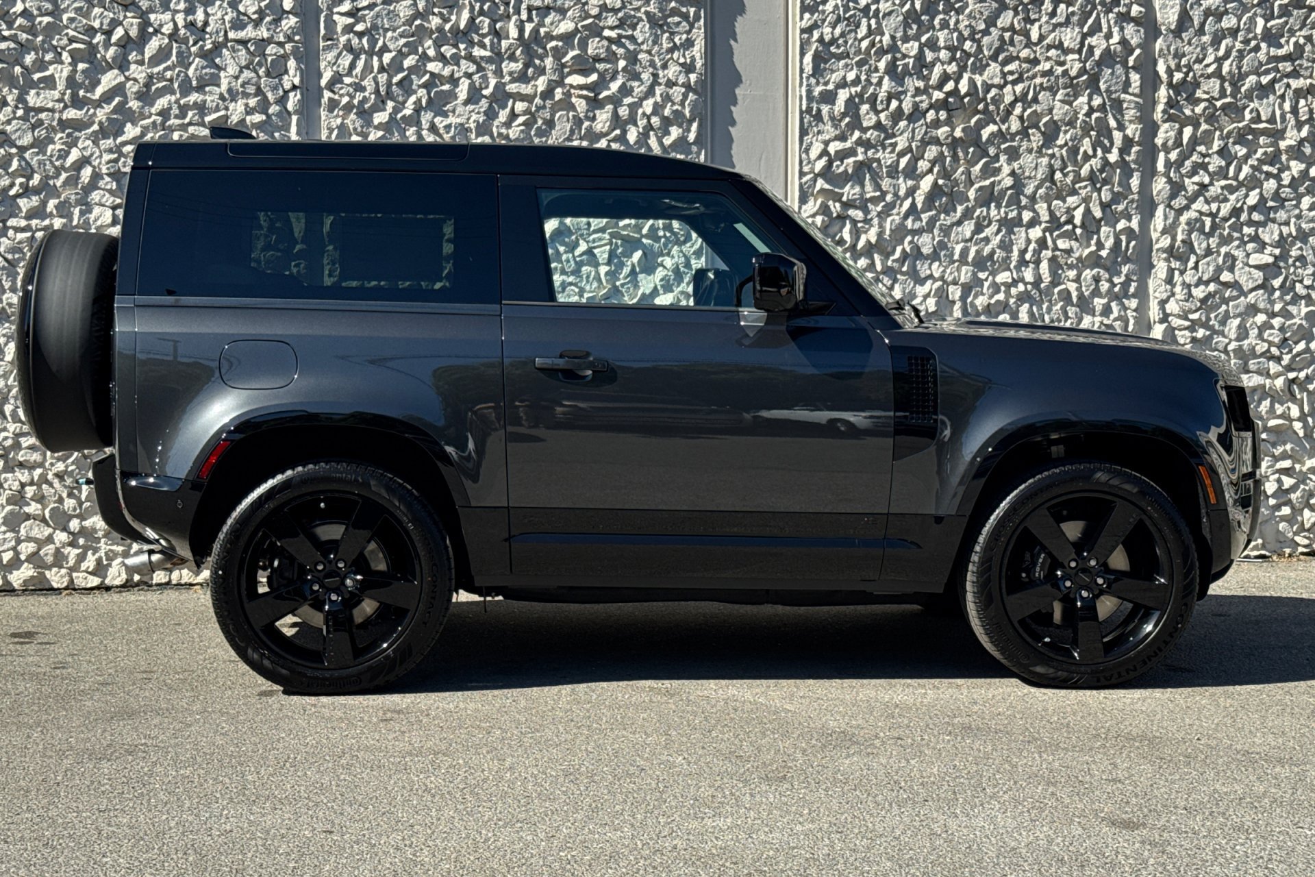 New 2026 Carpathian Grey Land Rover V8 image 8