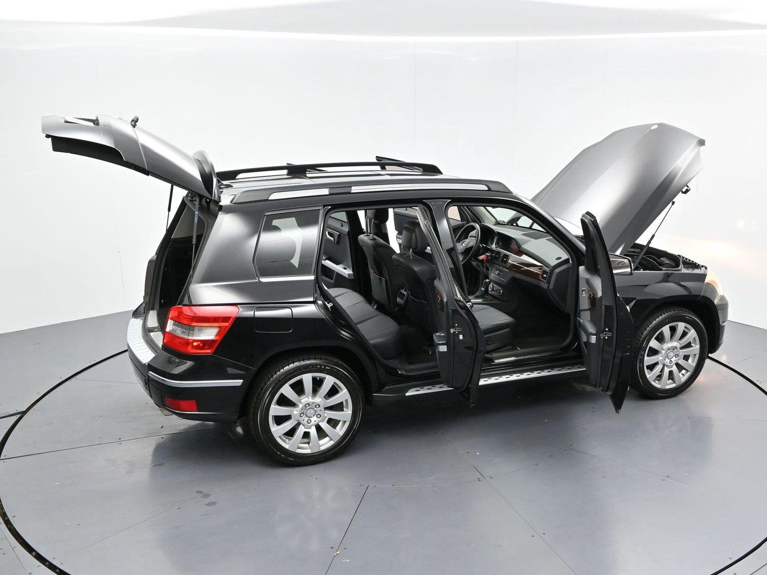 Used 2010 Black Mercedes-Benz GLK 350 image 42