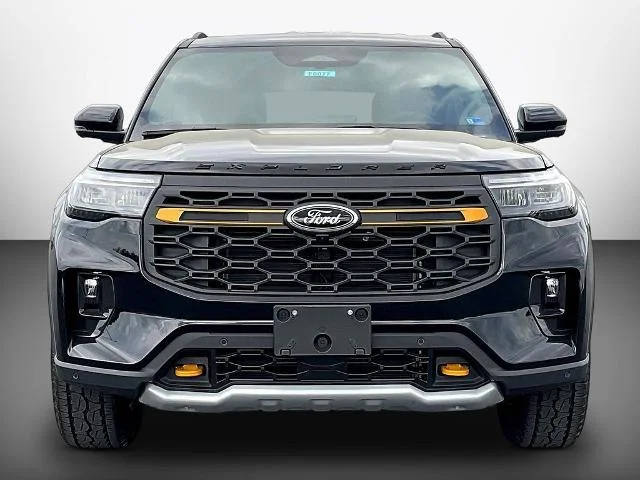 New 2026 Agate Black Metallic Ford Tremor® image 48
