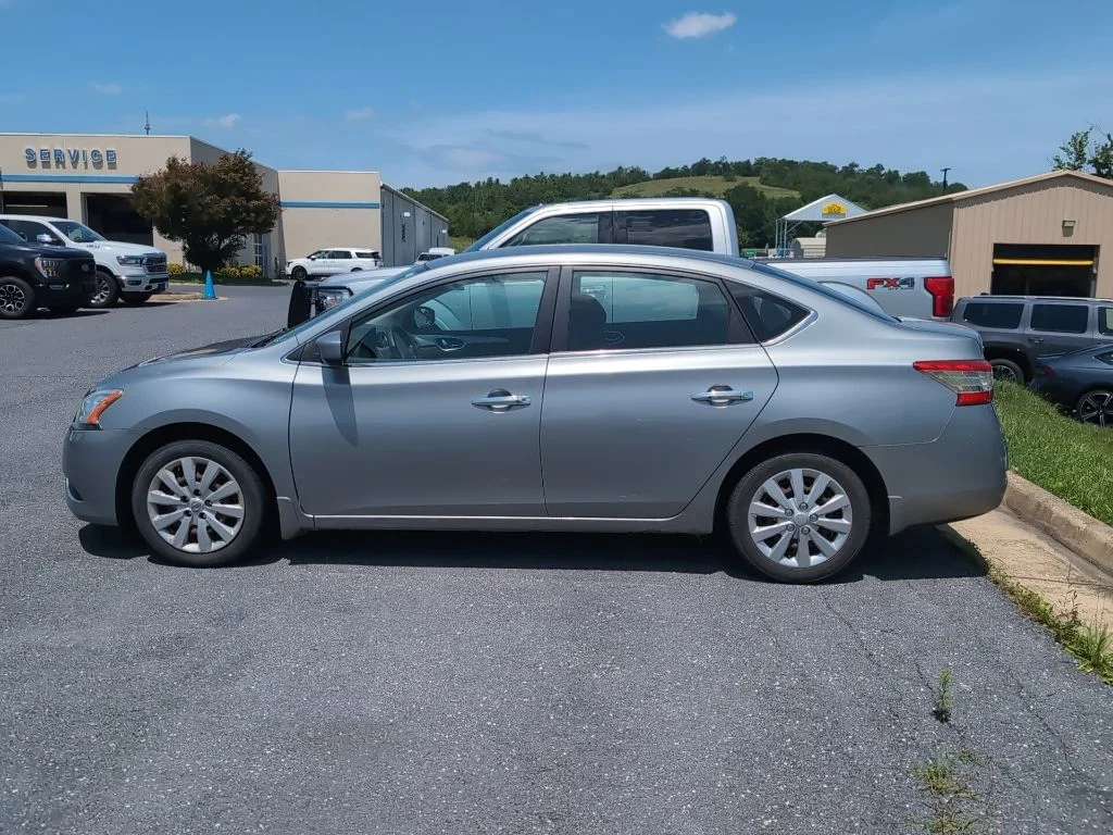 Used 2013 Gray Nissan SV image 8