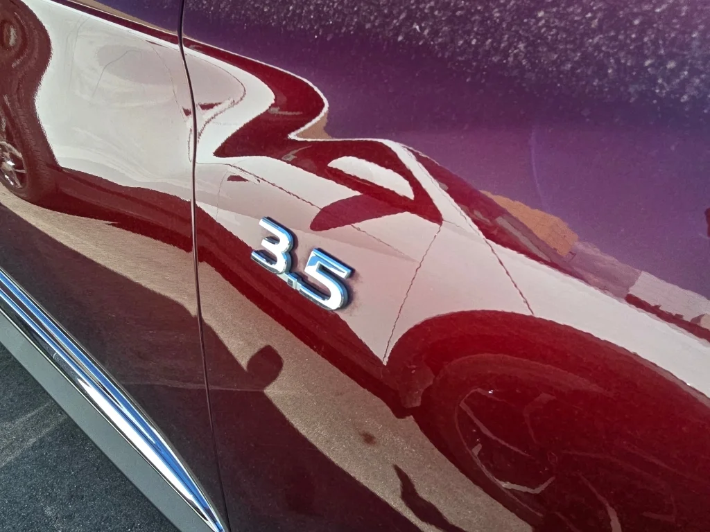 Used 2019 Deep Bordeaux INFINITI LUXE image 9