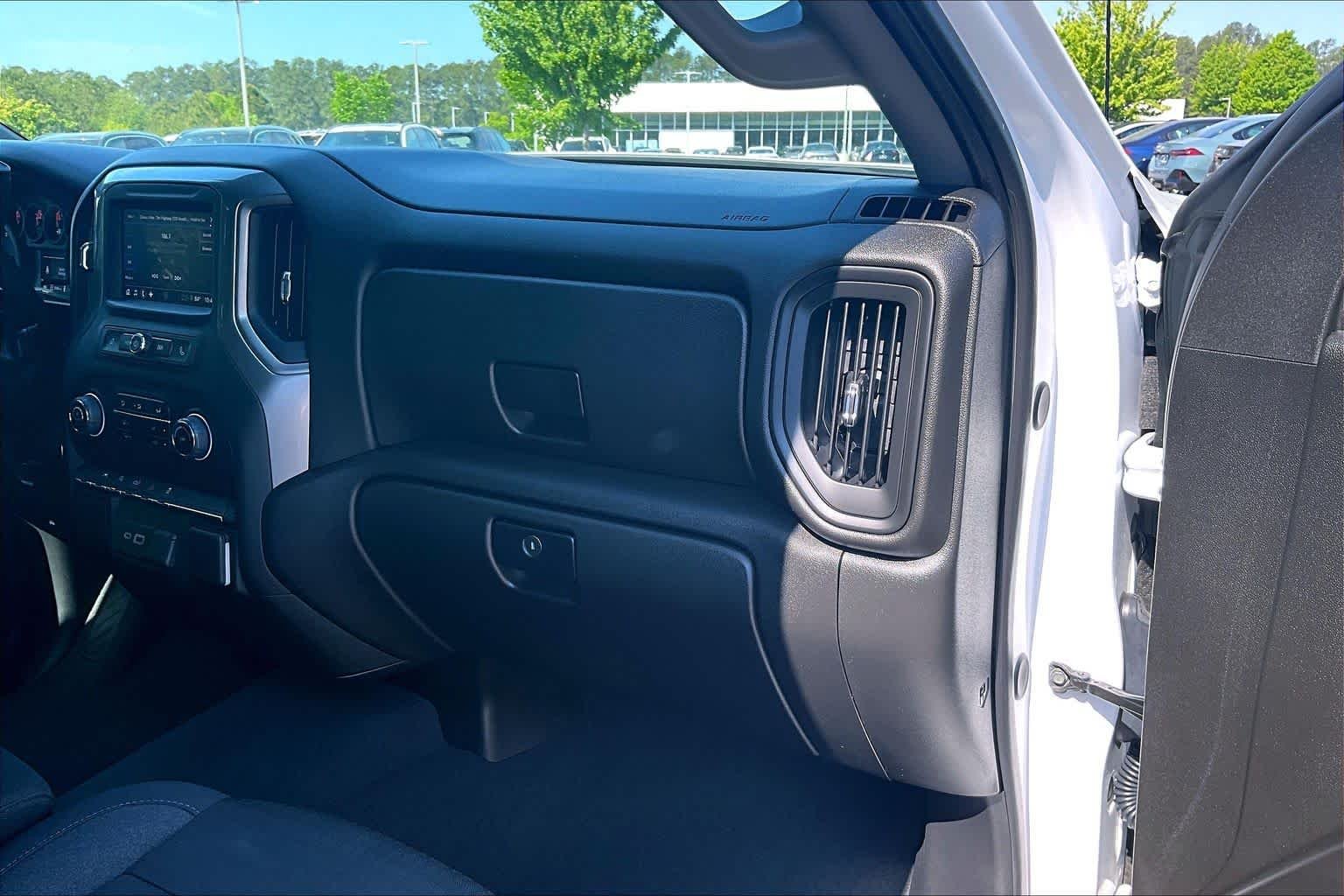 2025 Chevrolet Silverado 1500 Custom - Photo 18