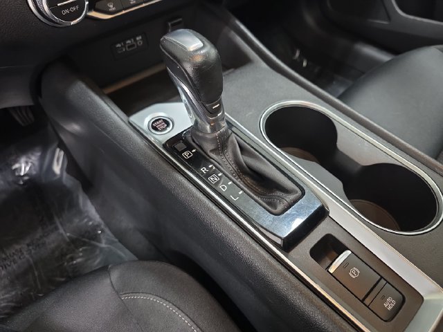 Used 2019 Blue Nissan 2.5 SV image 25