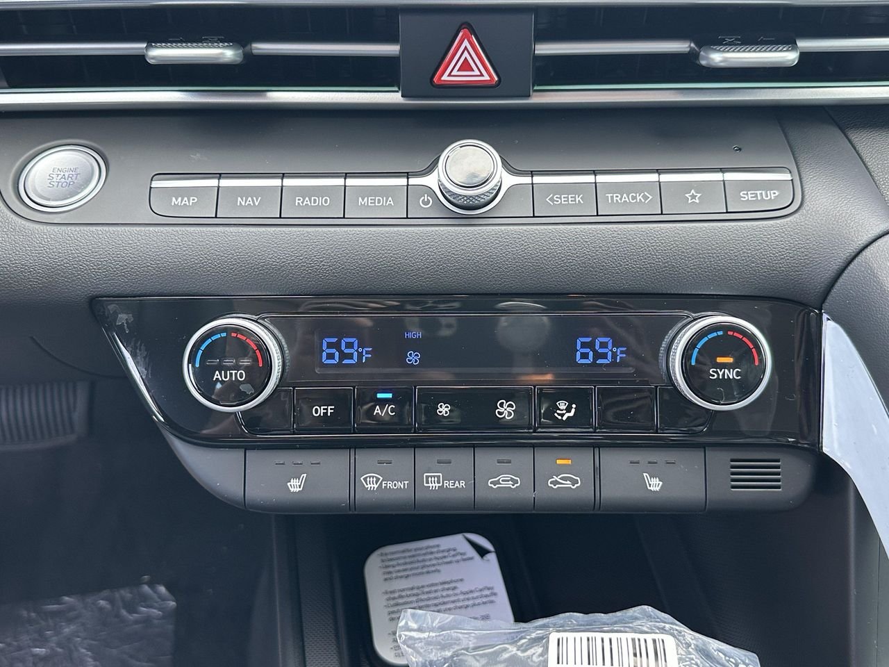 New 2026 Ecotronic Gray Hyundai Limited image 27