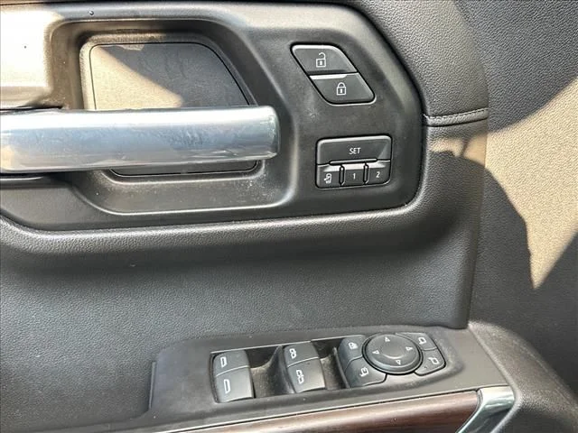 Used 2019 Black GMC SLT image 24