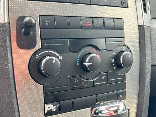 2009 Jeep Grand Cherokee Laredo - Photo 40