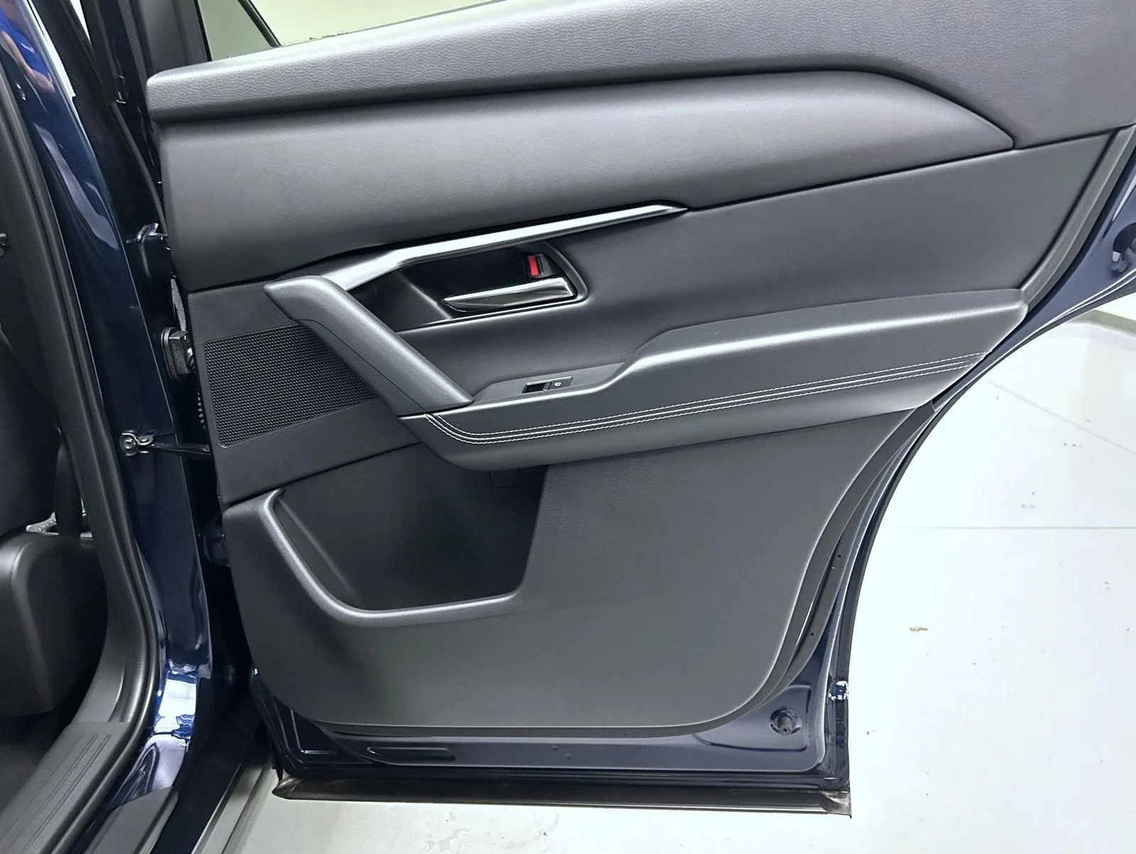 New 2026 Navy Blue Mica Mazda 2.5 S Premium AWD image 18