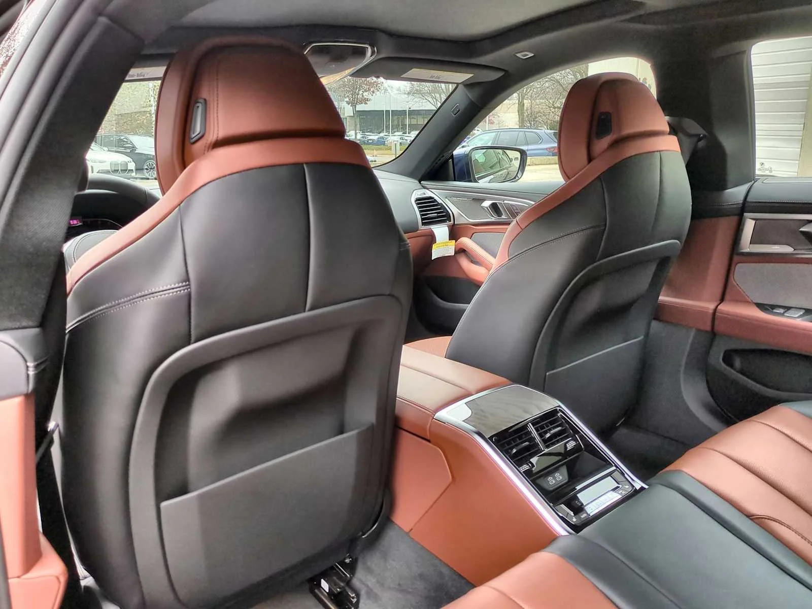 2026 BMW 8 Series 840i - Photo 18