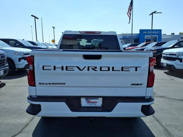 New 2026 Summit White Chevrolet RST image 7