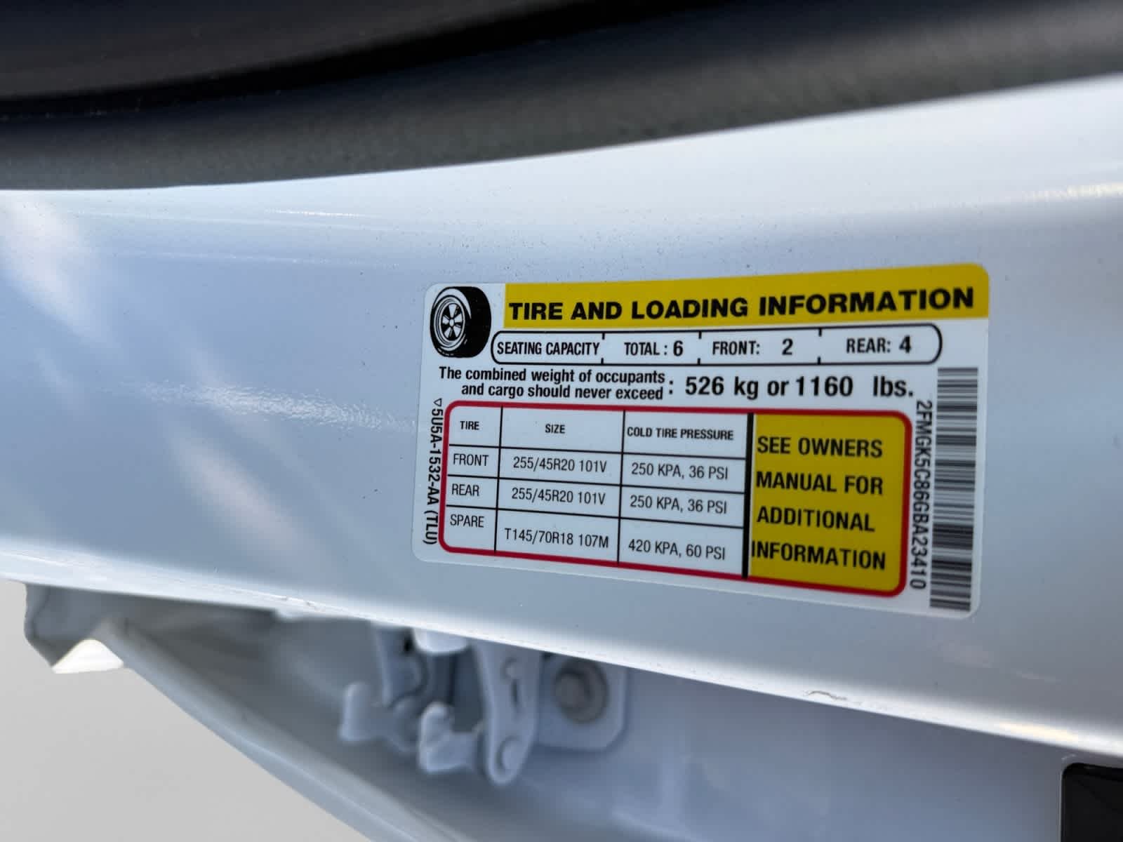 Used 2016 Oxford White Ford SEL image 25