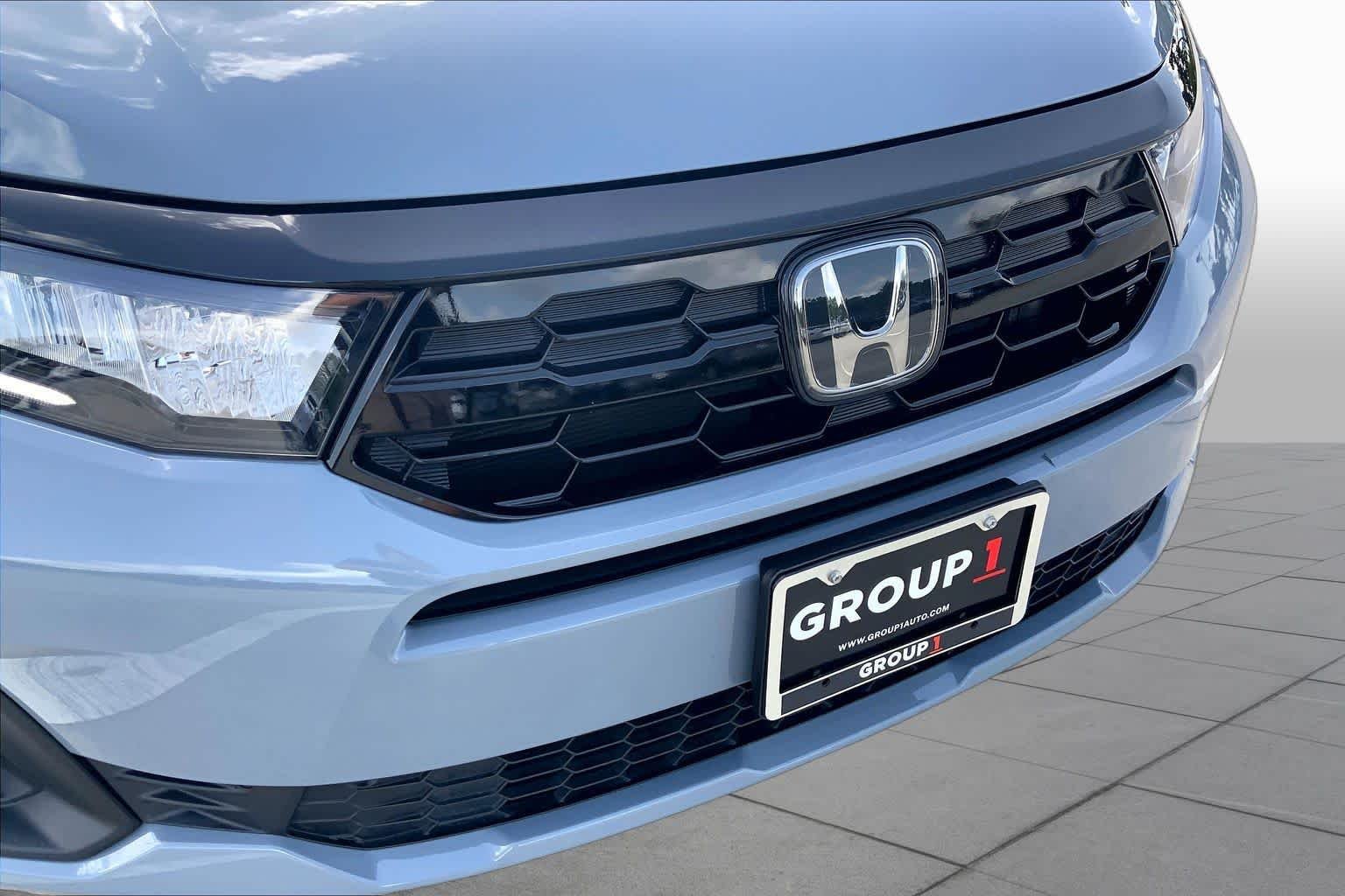 Used 2025 Sonic Gray Pearl Honda Touring image 29