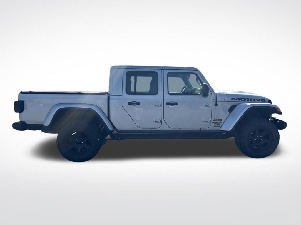 Used 2022 Silver Jeep Mojave image 7