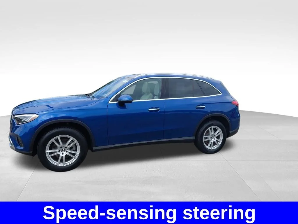 Used 2025  Mercedes-Benz GLC 300 image 18