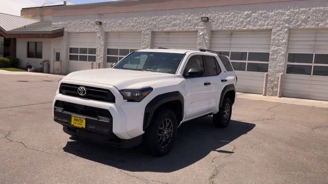 Used 2025 White Toyota SR5 image 5