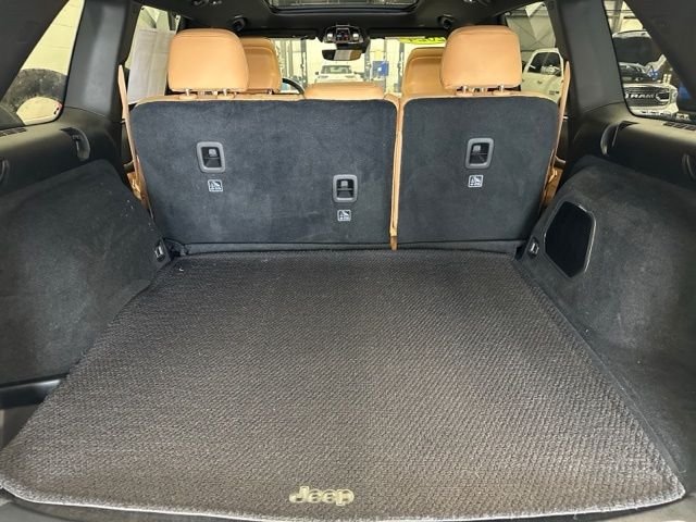 Used 2024 White Jeep Summit image 20