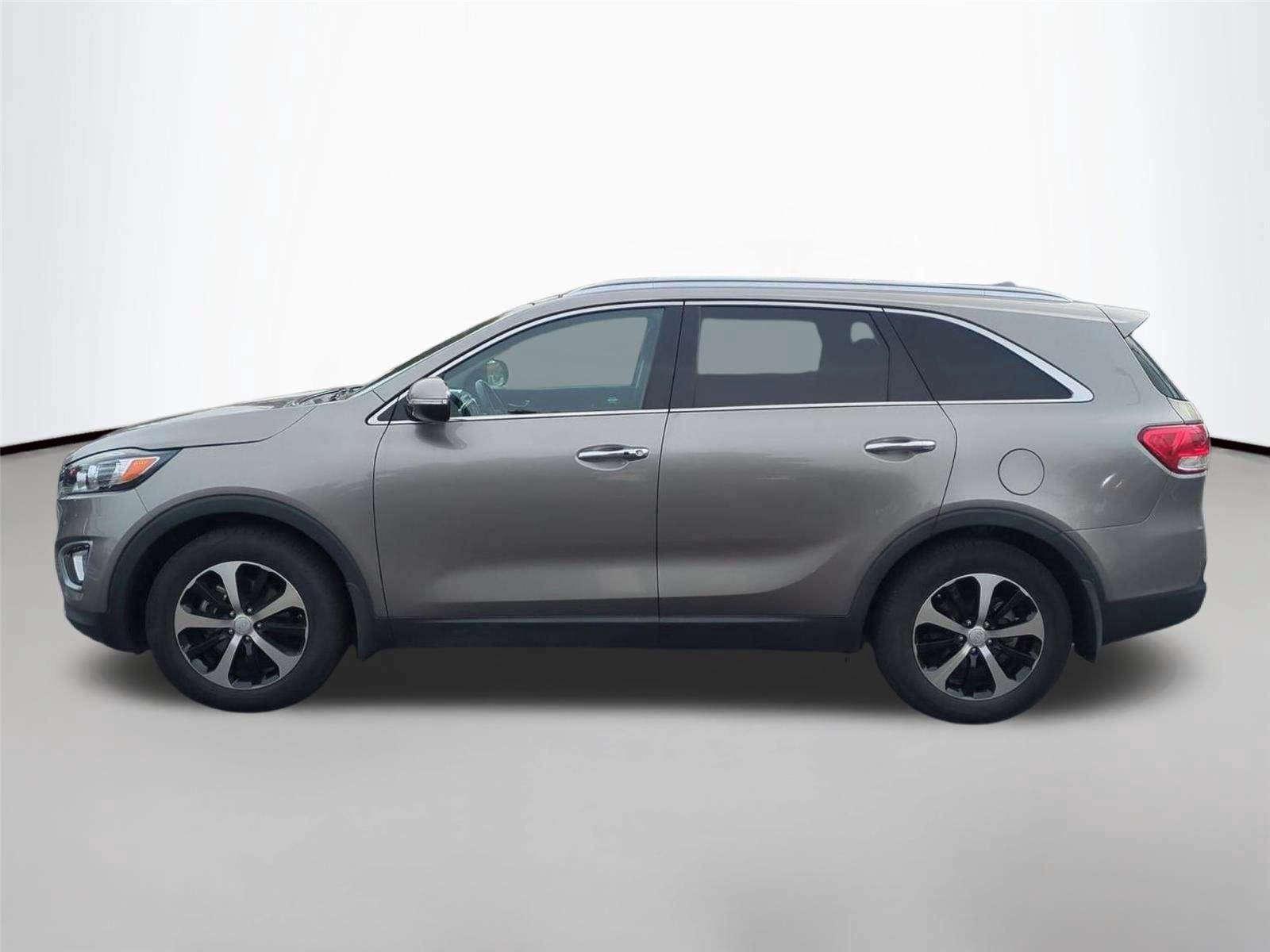 Used 2018 Kia Sorento EX with VIN 5XYPH4A51JG363380 for sale in Smithfield, NC