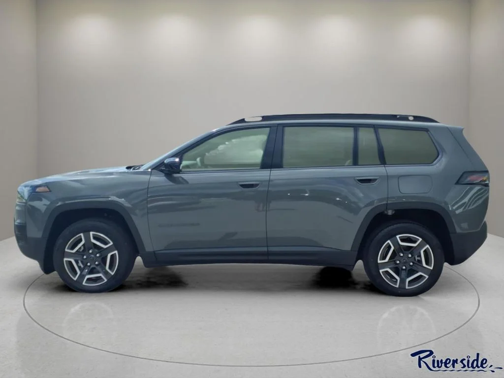New 2026 Sting-Gray Clear-Coat Exterior Paint Jeep Laredo image 3