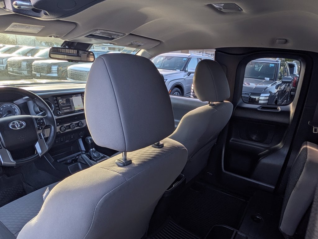 Used 2020 Gray Toyota SR5 image 12