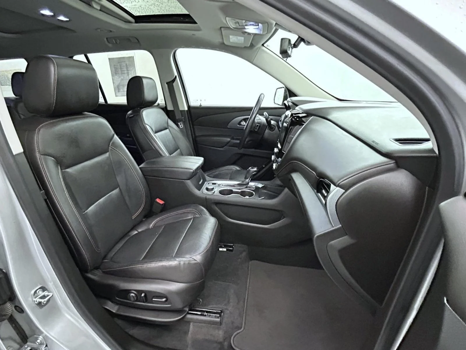 Used 2020 Silver Chevrolet Premier image 15