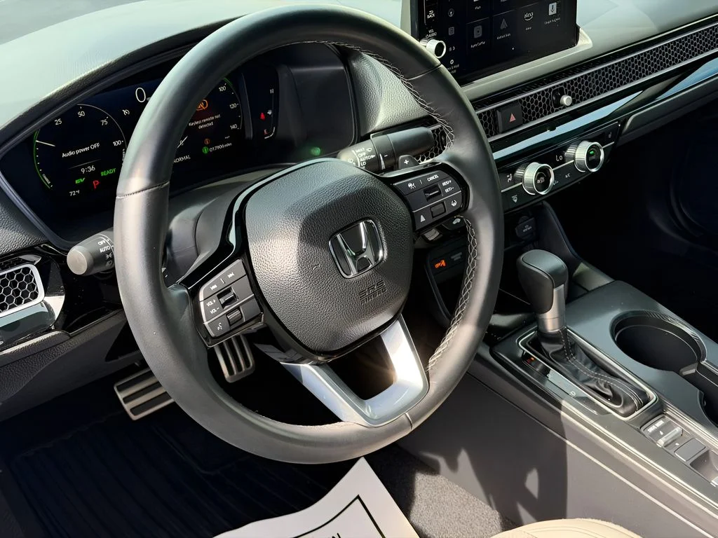 Used 2025 Meteorite Gray Metallic Honda Sport image 13