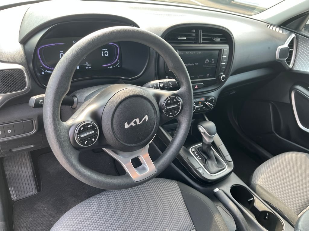 Used 2025 White Kia LX image 14