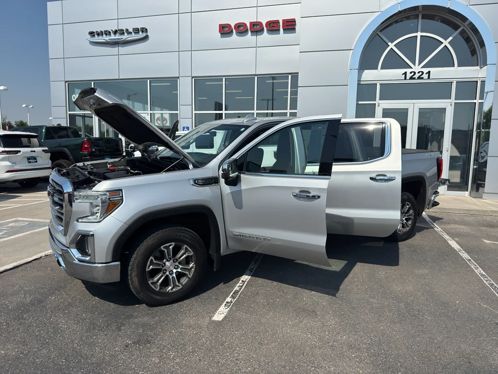 Used 2021 Quicksilver Metallic GMC SLT image 21