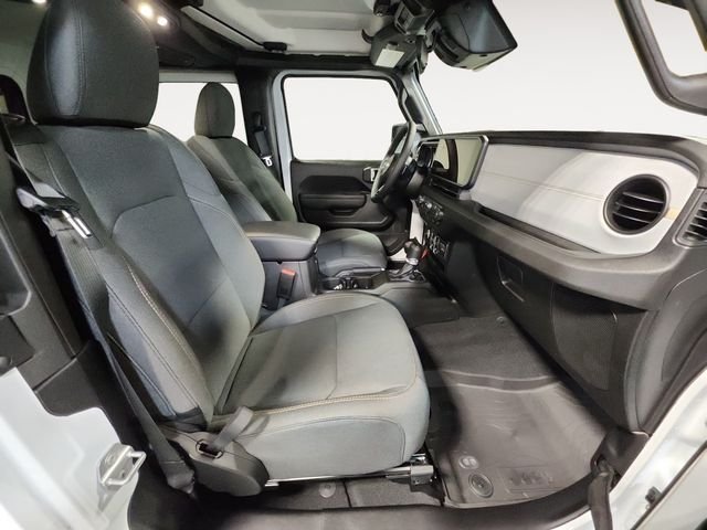 New 2026 Bright White Clearcoat Jeep Sport S image 15