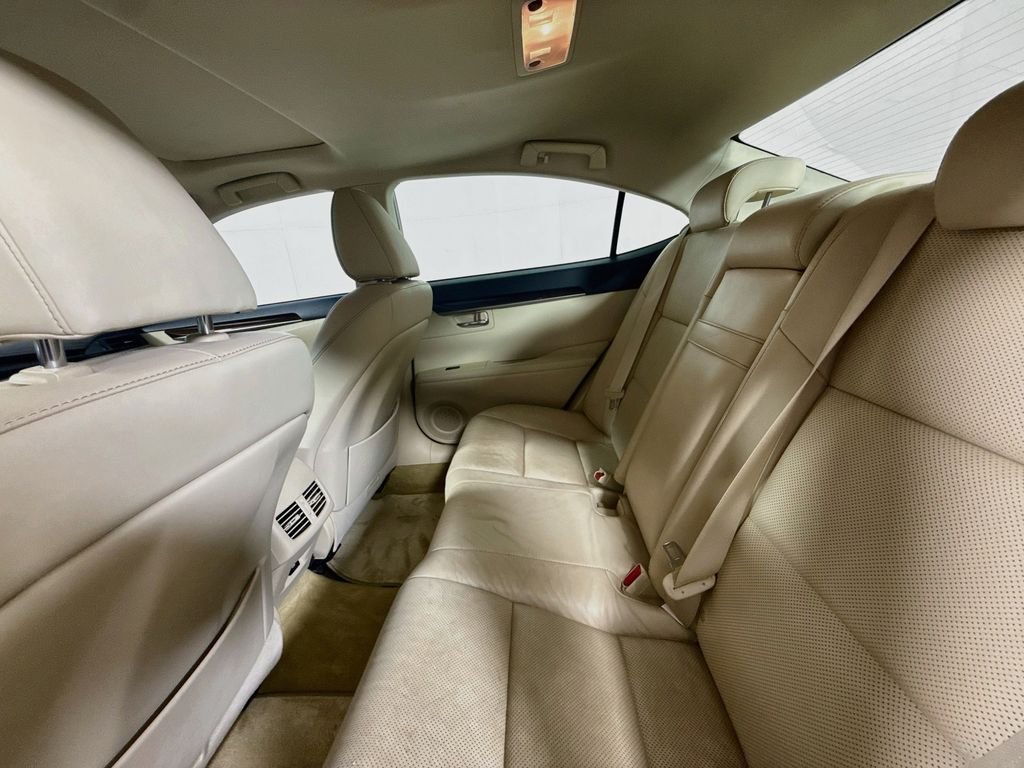 Used 2014 Deep Sea Mica Lexus Base image 25