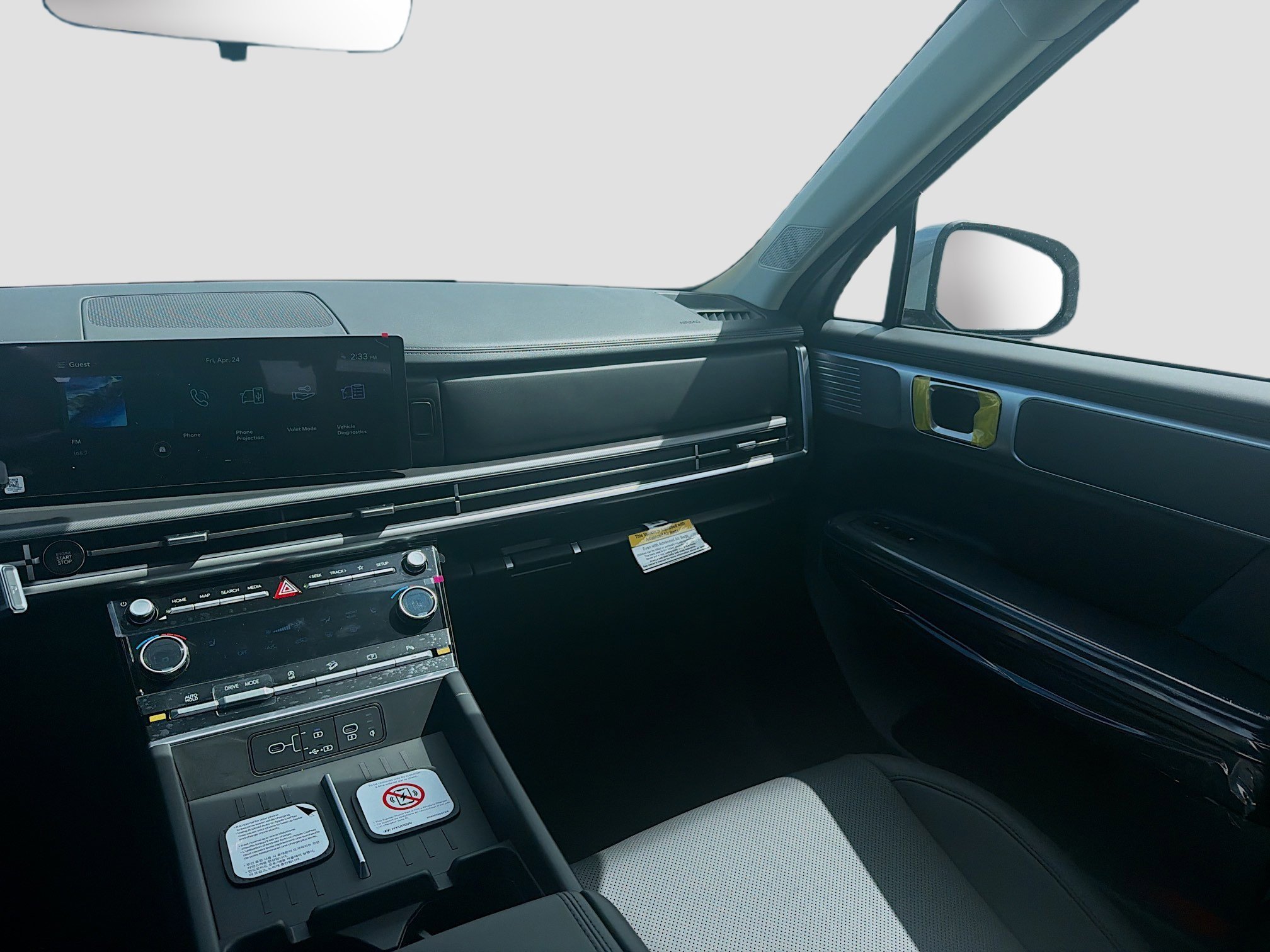 New 2026 Shimmering Silver Hyundai SEL FWD image 40