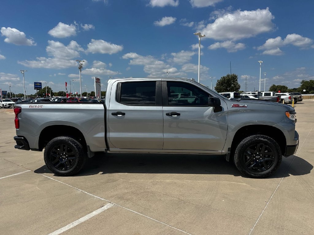 2026 Chevrolet Silverado 1500 LT Trail Boss - Photo 2