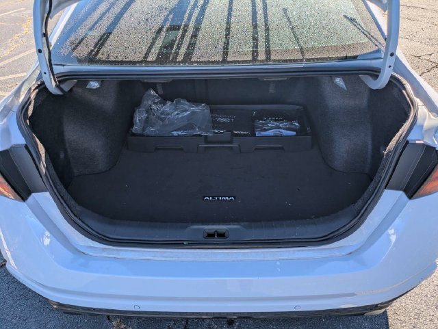Used 2024 Gray Nissan 2.5 SR image 10