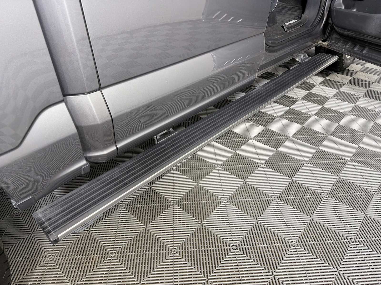 Used 2021 Carbonized Gray Metallic Ford Platinum image 12