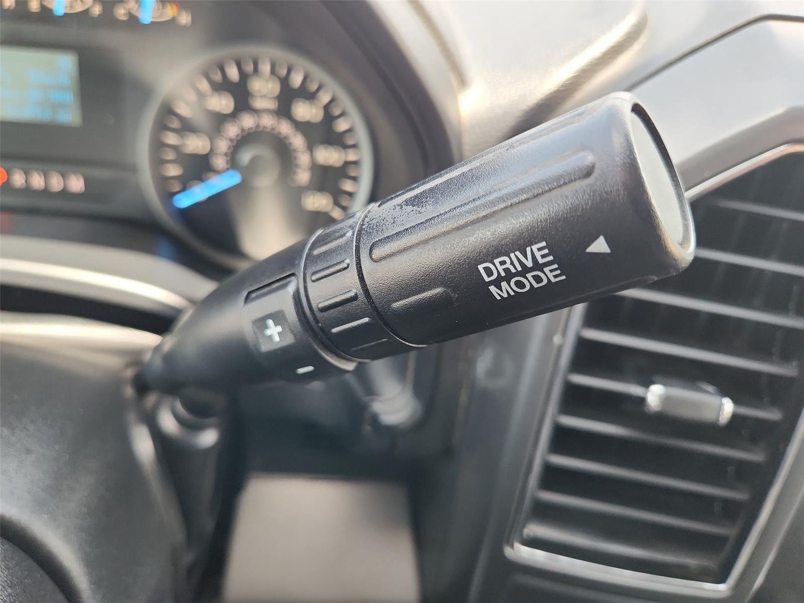 Used 2018 Magnetic Ford XLT image 15