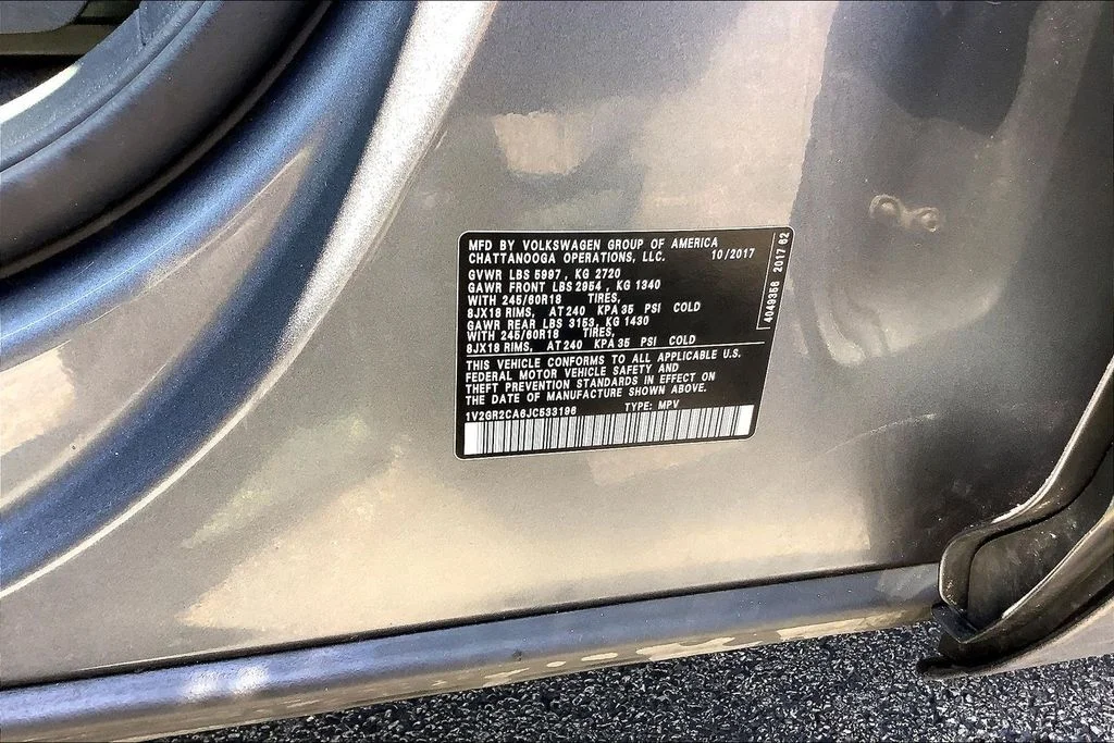 Used 2018 Gray Volkswagen S image 37