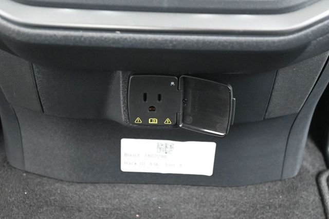 New 2027 Star White Metallic Tri-Coat Ford MAX Active image 33