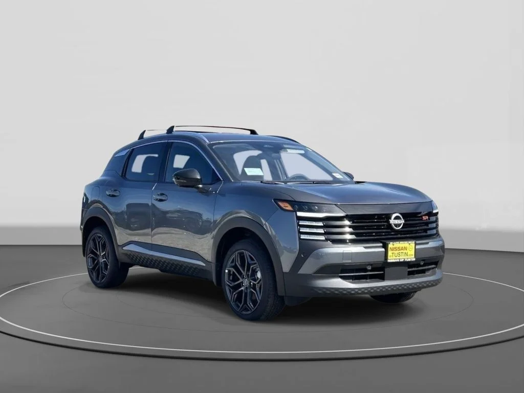 2026 Nissan KICKS SR | CarEdge | CarEdge