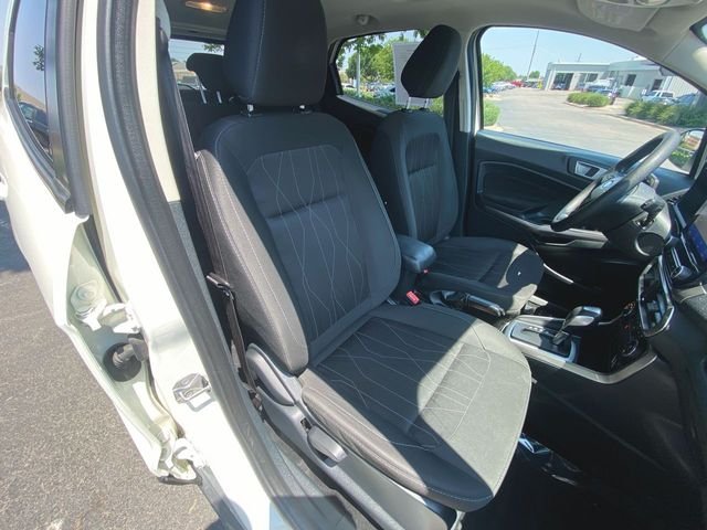 Used 2021 White Ford SE image 25