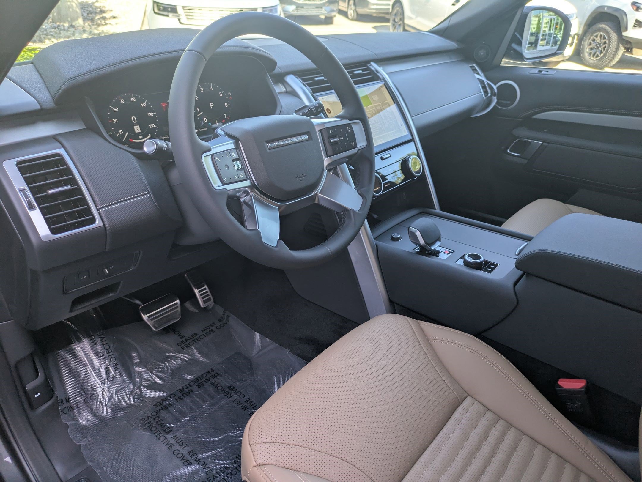 New 2026 Carpathian Grey Land Rover Gemini Edition image 23
