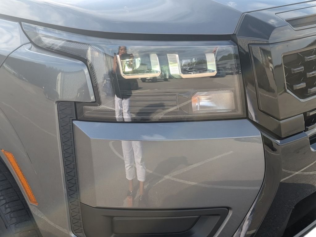 New 2026 Gun Metallic Nissan Crew Cab SV image 4